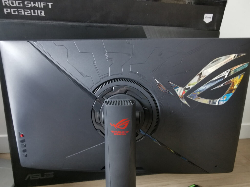 asus rog pg32uq