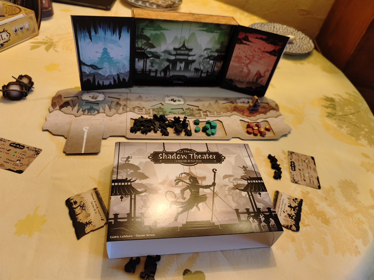 Avis et test du jeu de société The Shadow Theater (Space Cowboys)