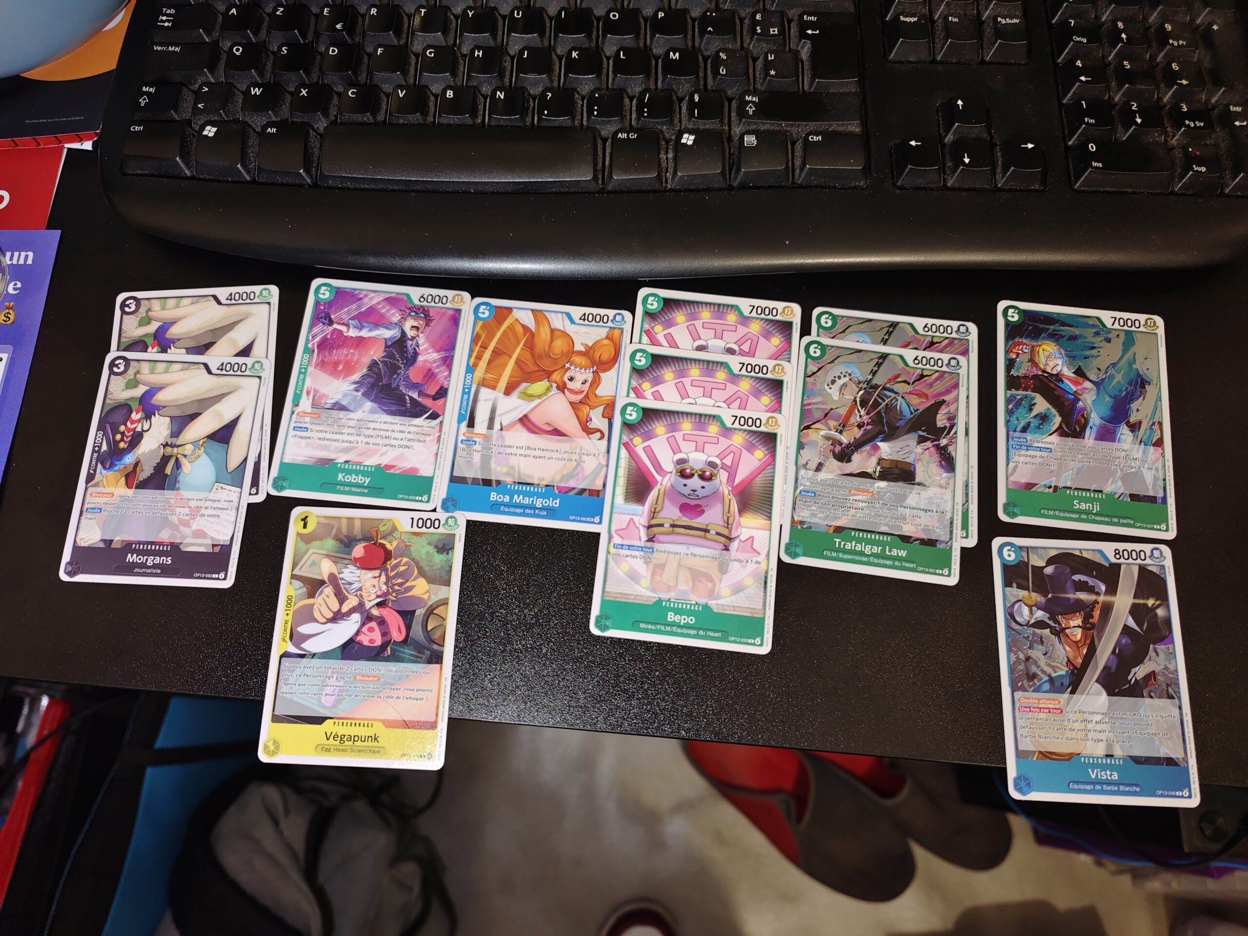 Unboxing et paquet scellé d'une display One Piece TCG OP13