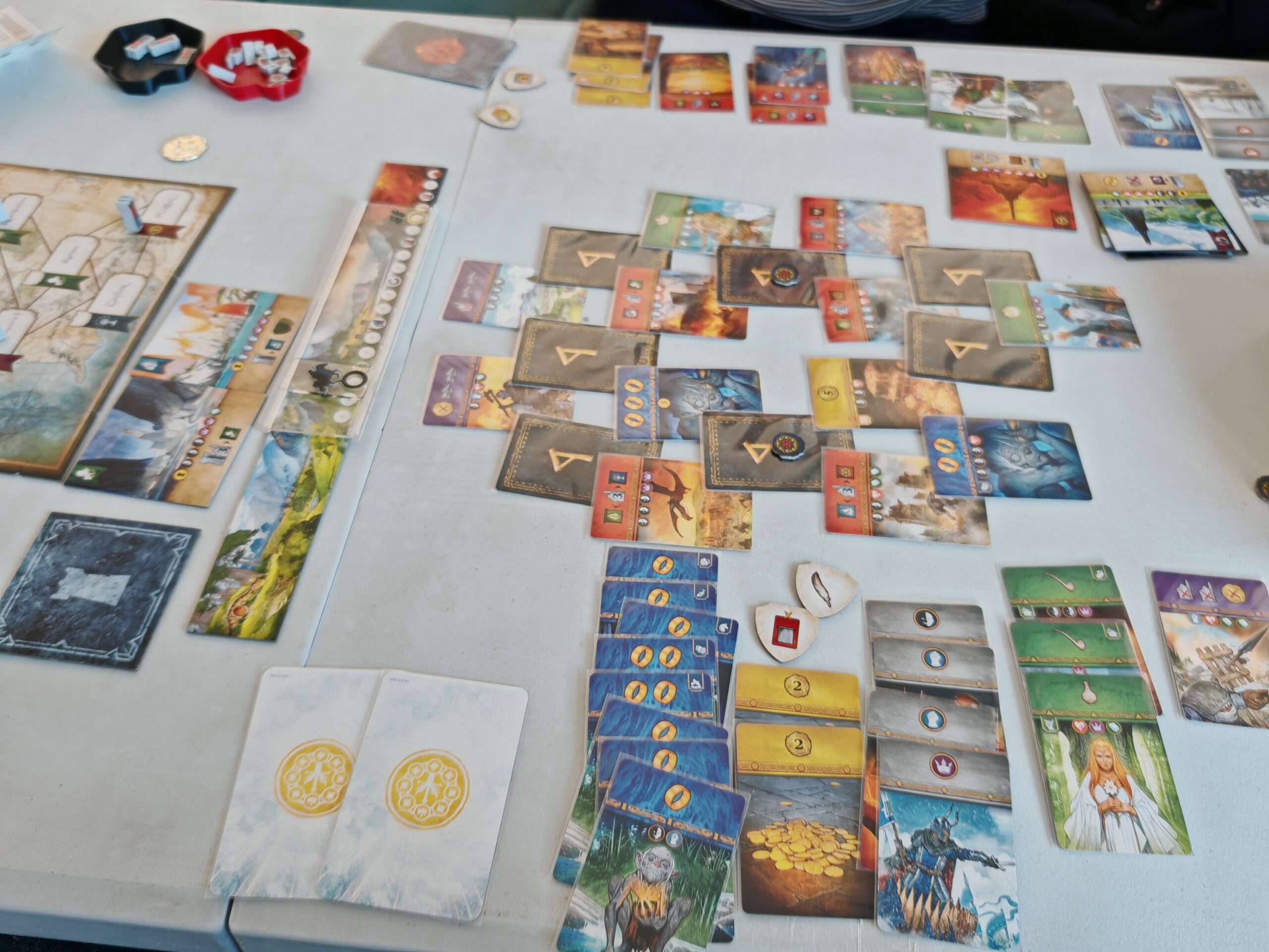 Avis et test du jeu de société Le Seigneur des Anneaux Duel pour la Terre du Milieu + extension (Repos Production)