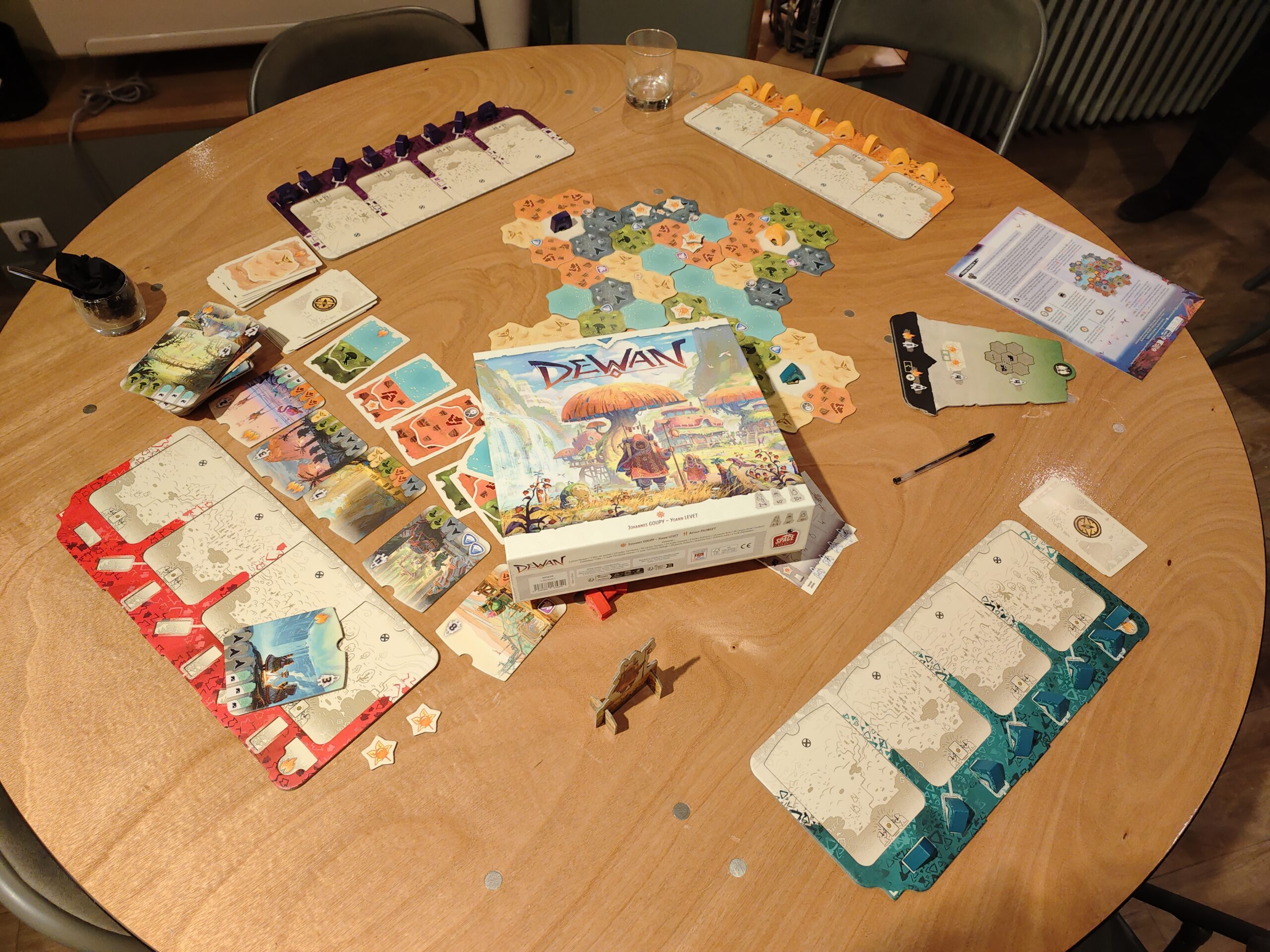 Test et avis du jeu de société Dewan (Space Cowboys)