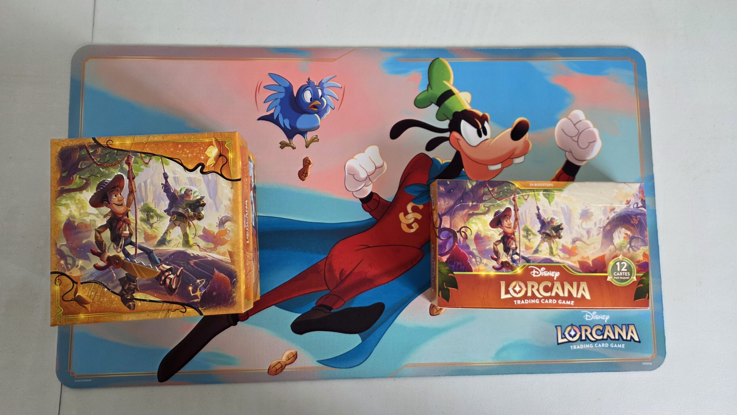 Unboxing, paquet scellé et pack rush avec une display et trove pack Disney Lorcana – Contrées Inconnues