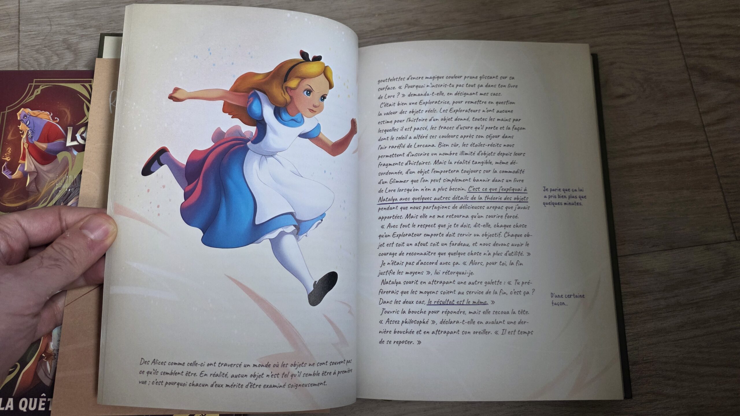 Présentation du livre Disney Lorcana - La quête des merveilles, le livre de lore